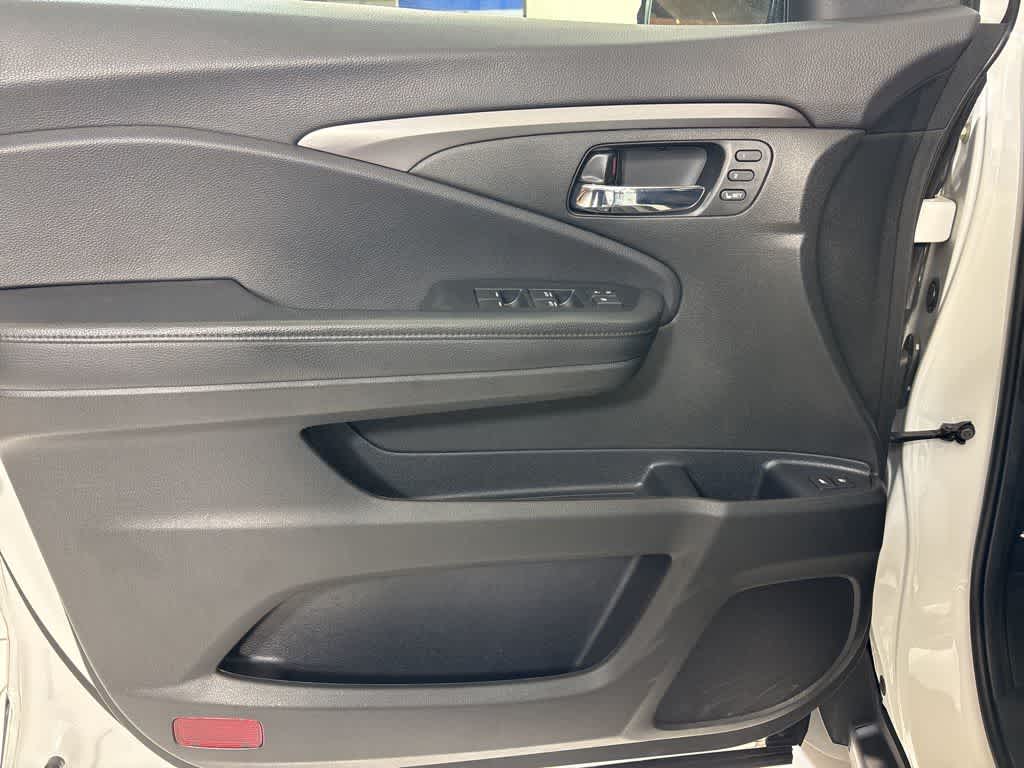 Thumbnail: 2022 Honda Pilot - 12