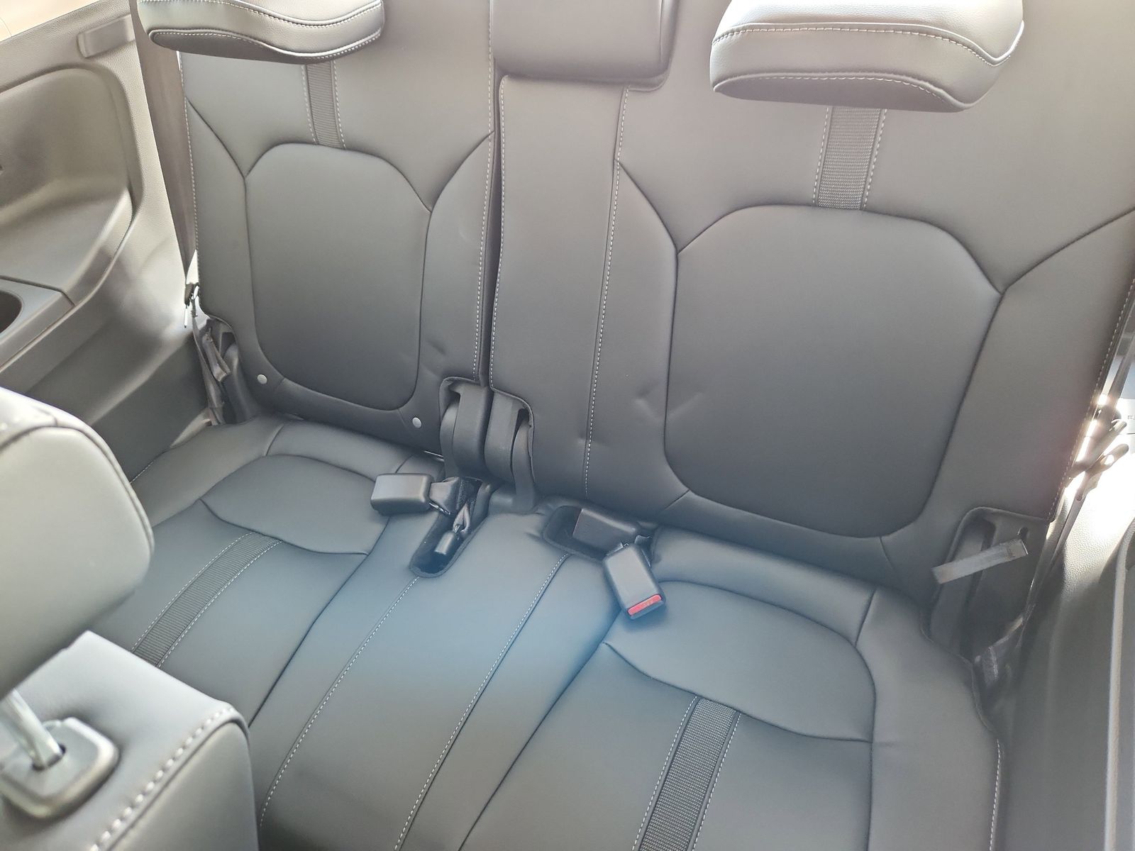 2025 Honda Pilot EX-L - Photo 12