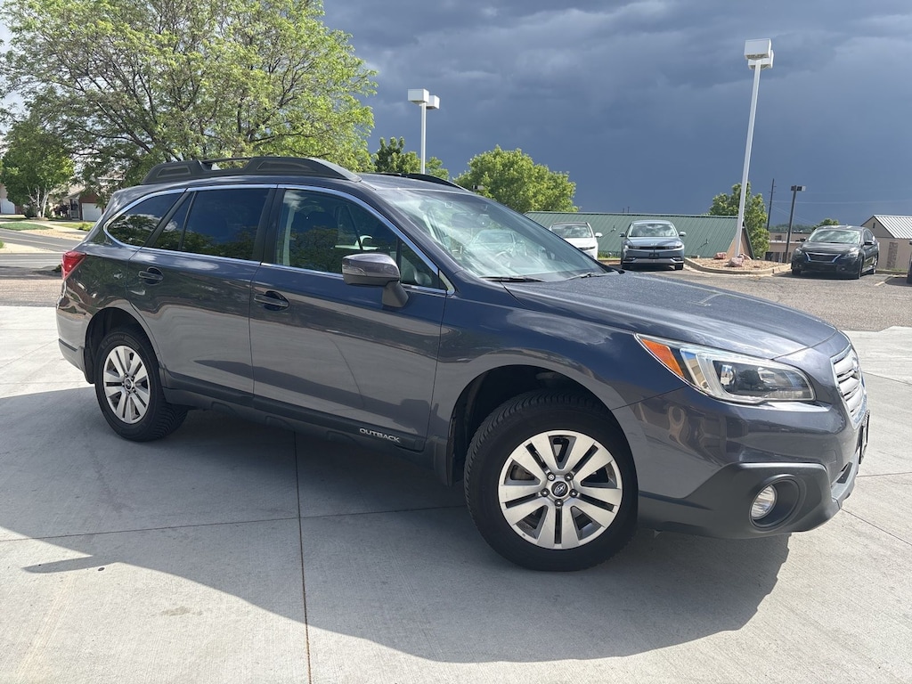 Used 2015 Subaru Outback 2.5i Premium w/ Moonroof/Power Rear Gate SUV