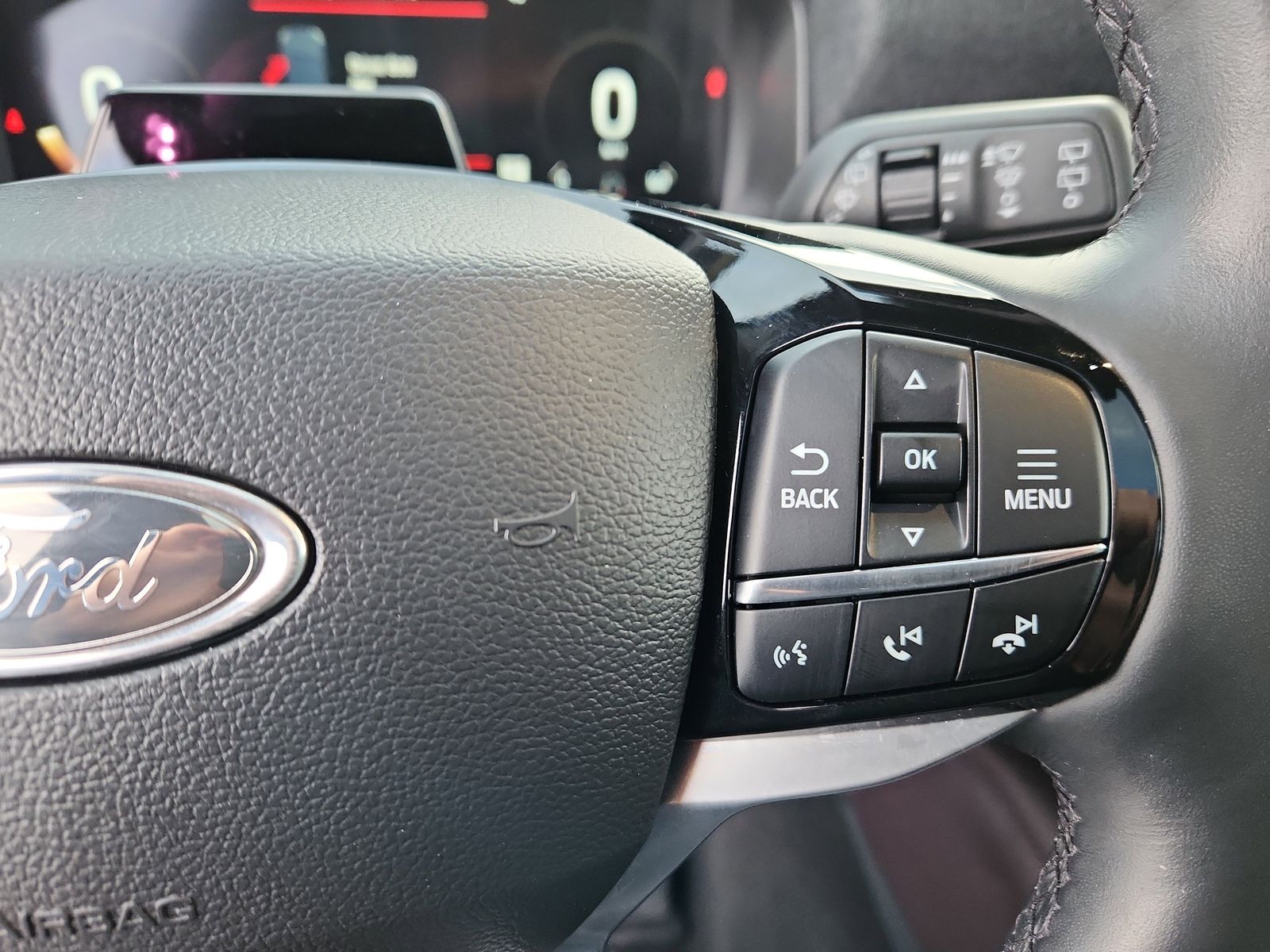 2025 Ford Explorer Platinum - Photo 22