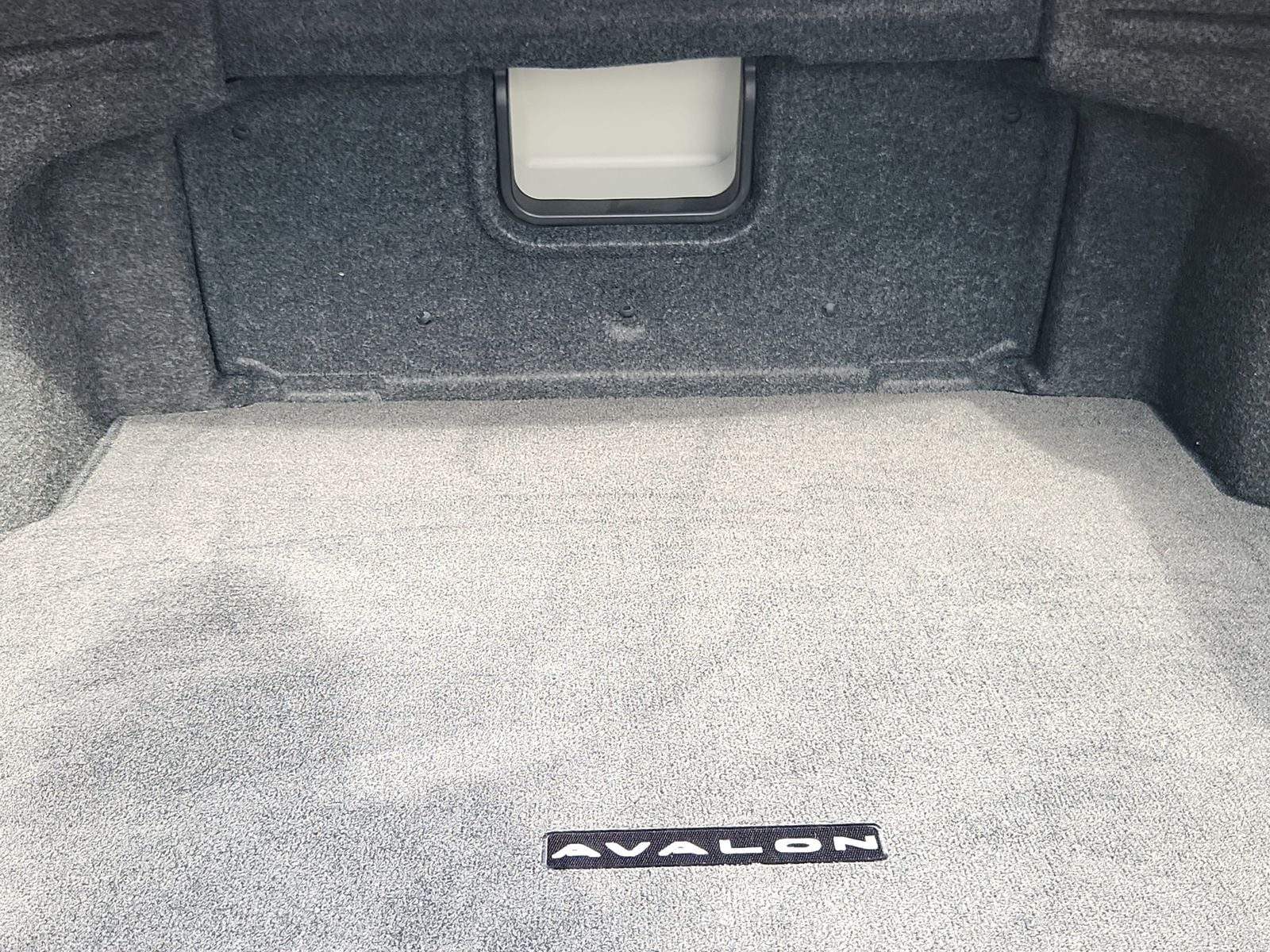2016 Toyota Avalon XLE - Photo 13