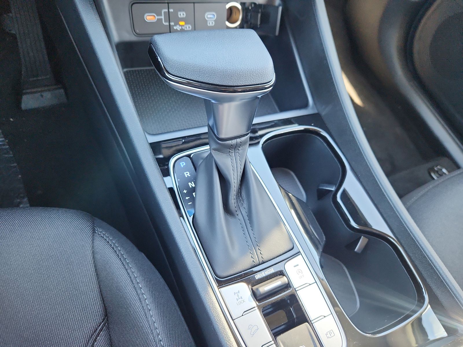 2026 Hyundai Tucson SE - Photo 13