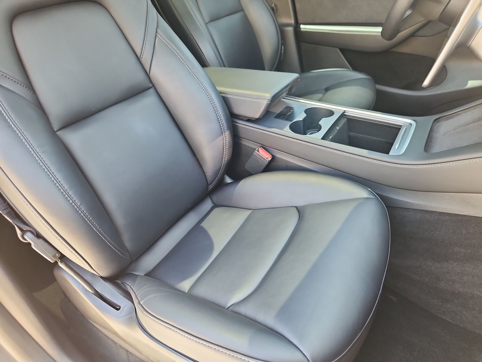 2023 Tesla Model Y Long Range - Photo 14