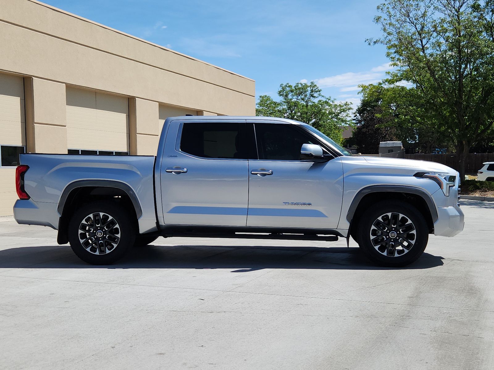 2024 Toyota Tundra Limited - Photo 6