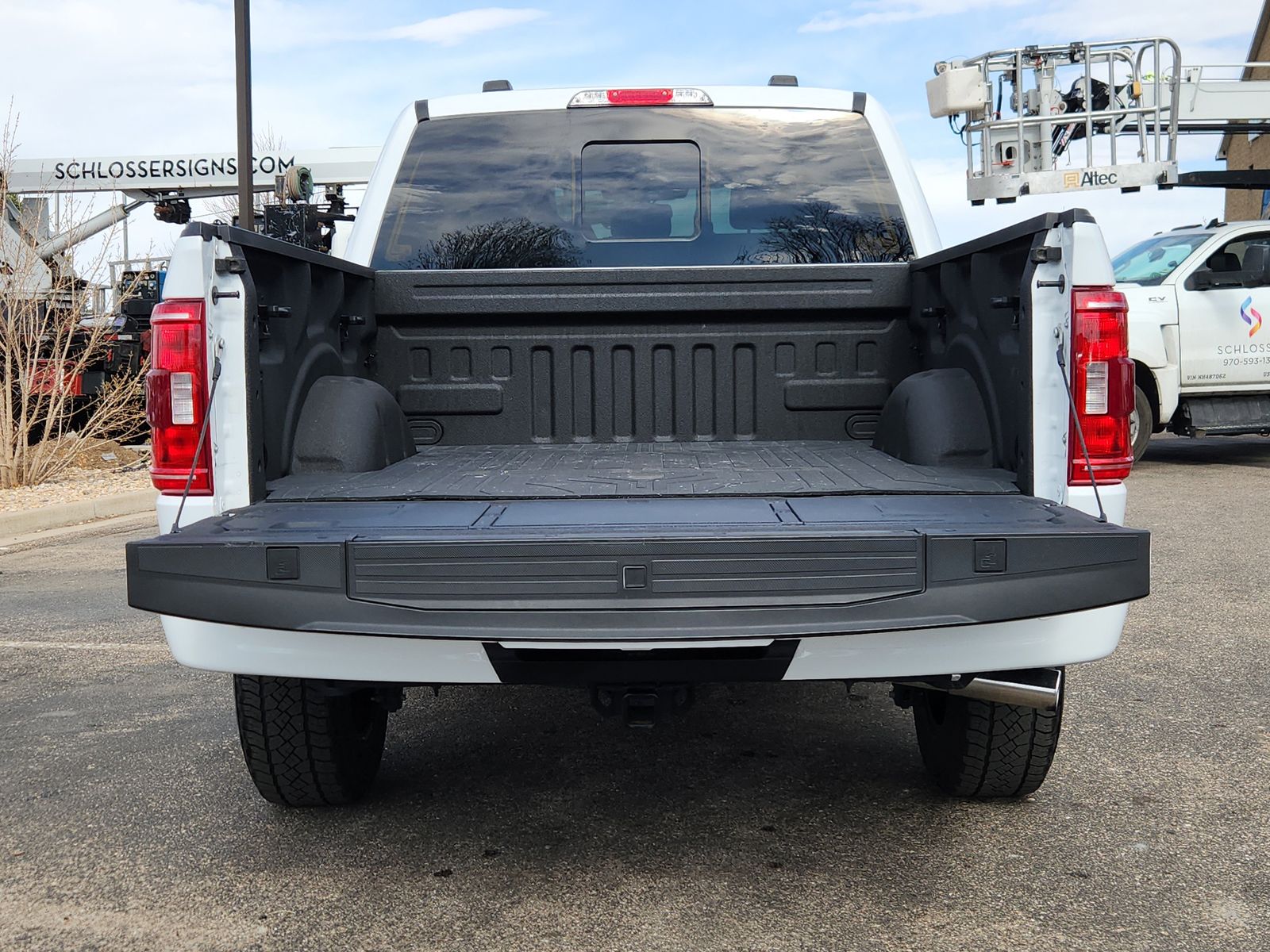 2023 Ford F-150 XLT - Photo 13