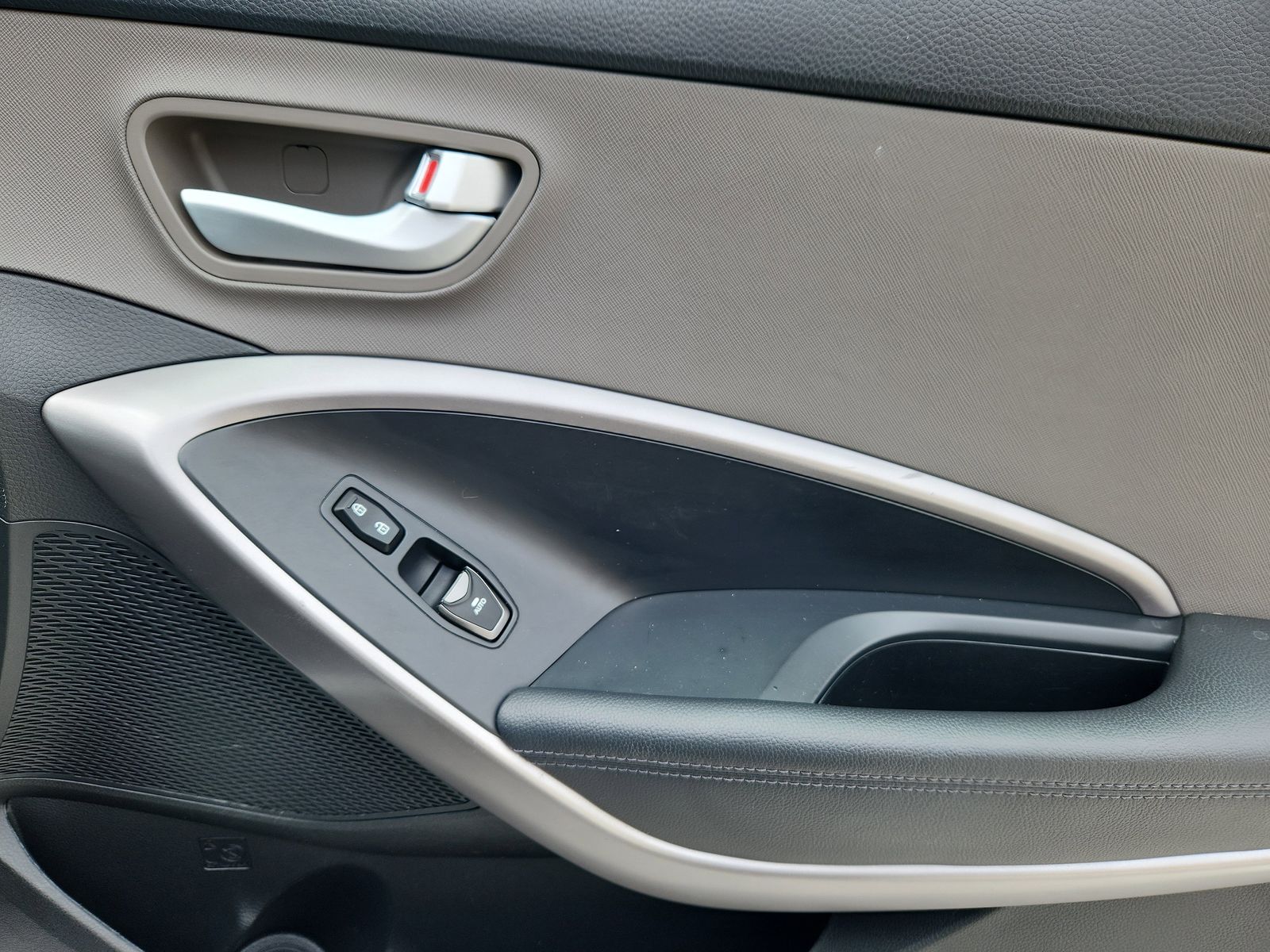 2015 Hyundai Santa Fe Sport - Photo 16