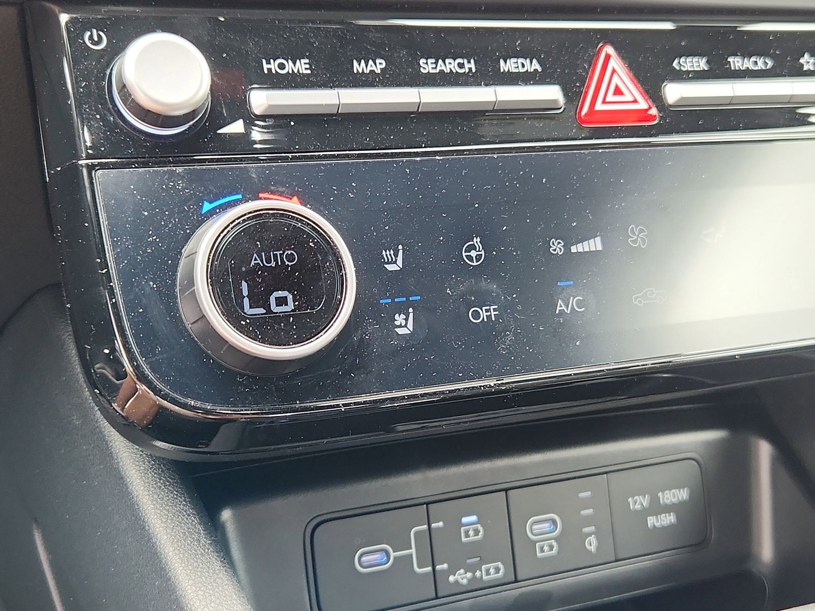 2025 Hyundai Santa Cruz Limited - Photo 17
