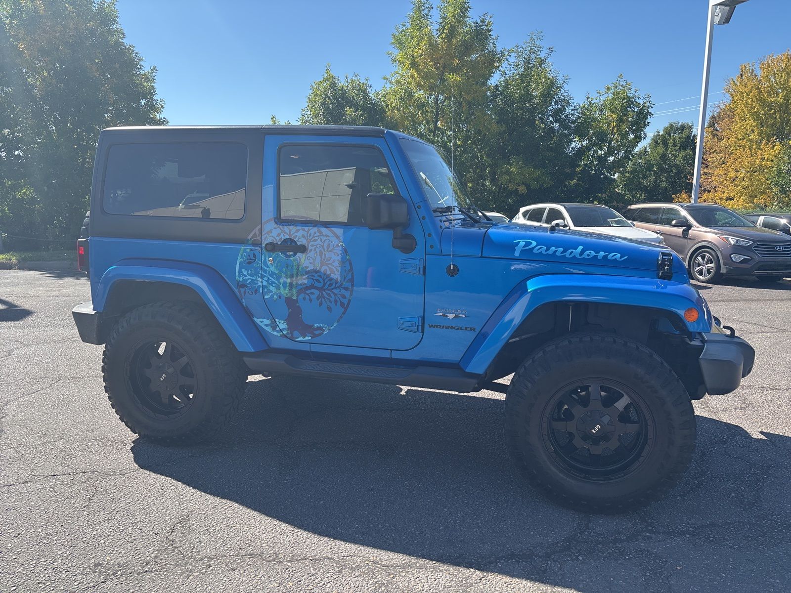 2016 Jeep Wrangler Sahara photo 2