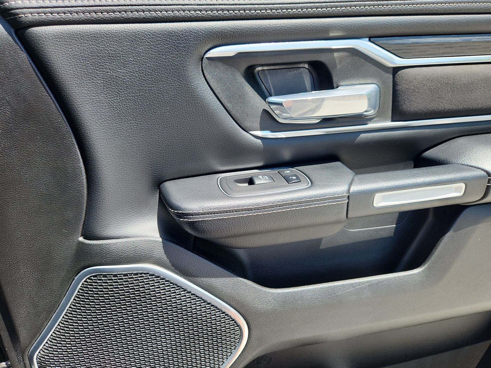 2023 RAM Ram 1500 Pickup Laramie - Photo 16