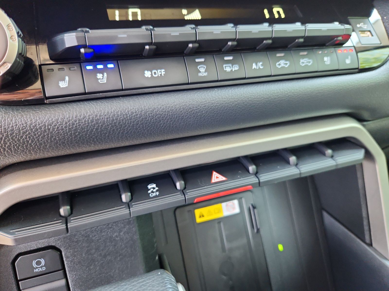 2024 Toyota Tundra Limited - Photo 23