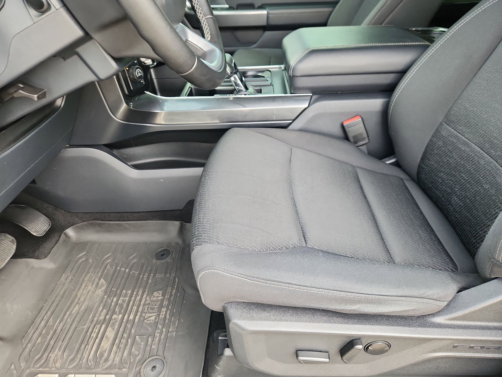 2023 Ford F-150 XLT - Photo 10