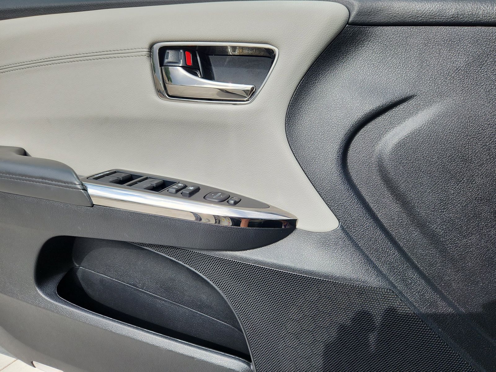 2016 Toyota Avalon XLE - Photo 9