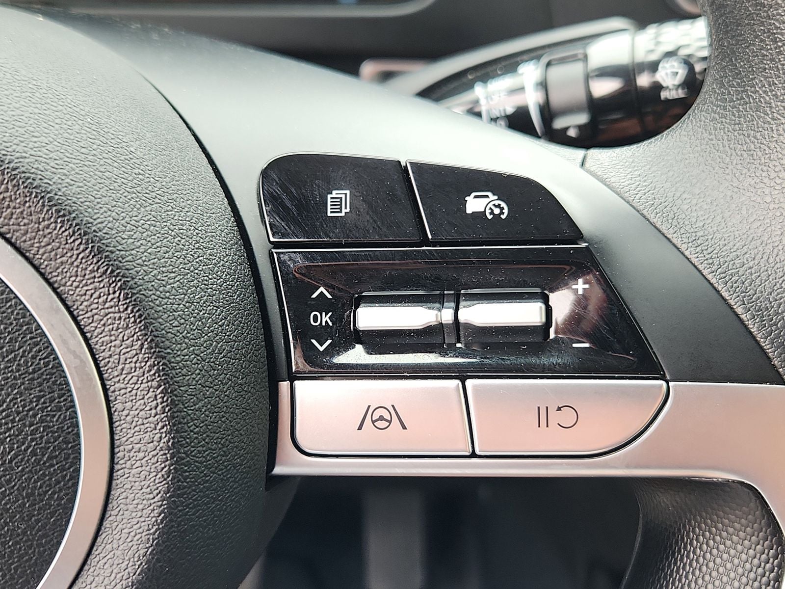 2025 Hyundai Elantra Blue - Photo 18