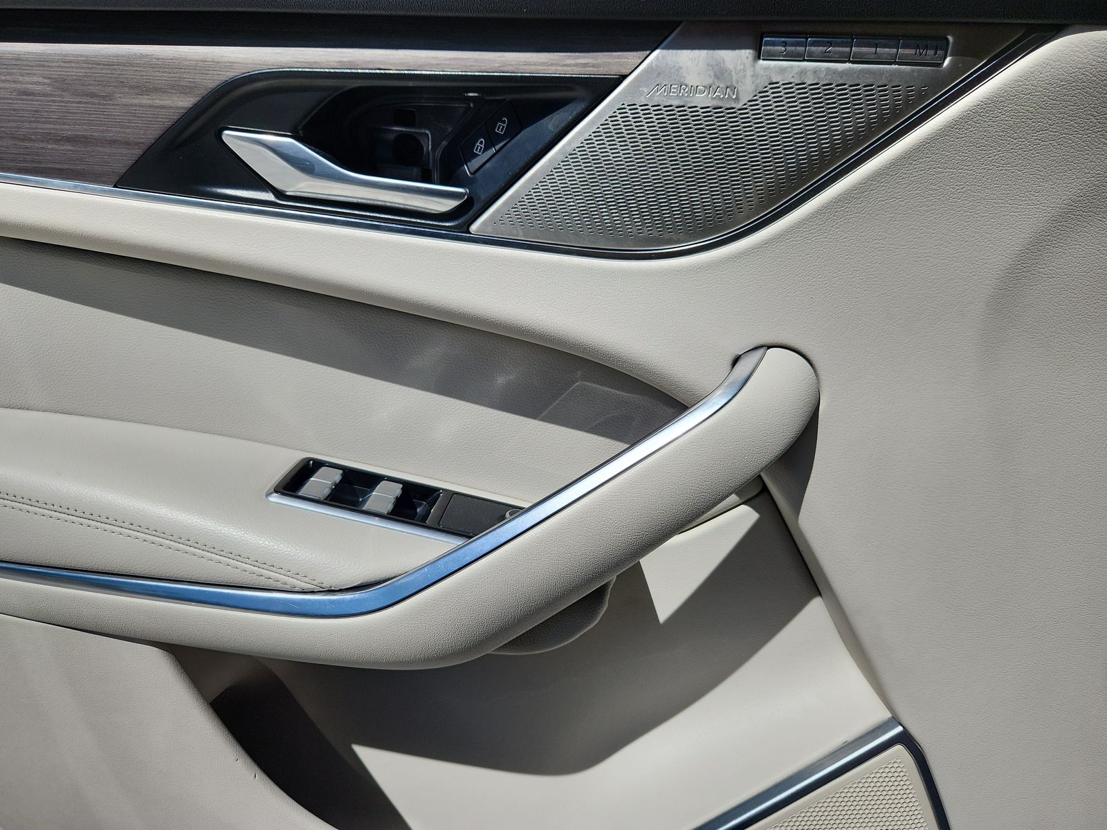 2021 Jaguar F-Pace S - Photo 9