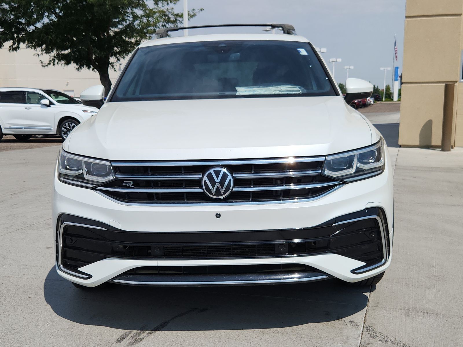 2023 Volkswagen Tiguan SEL R-LINE - Photo 8