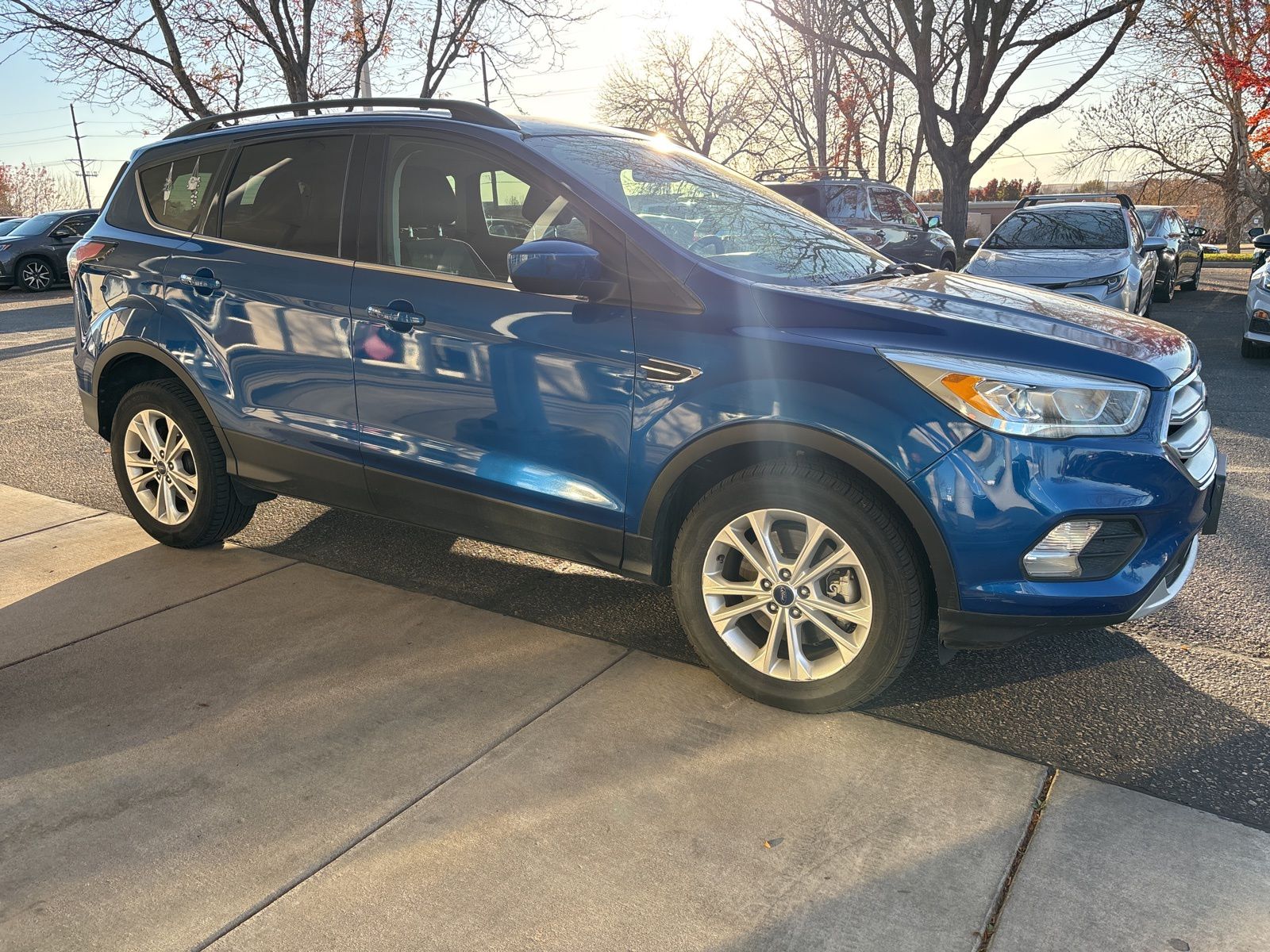 2017 Ford Escape SE photo 2