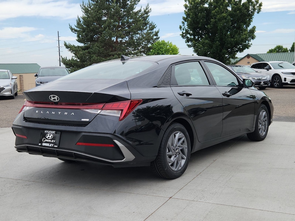 Certified 2025 Hyundai Elantra Hybrid Blue Sedan