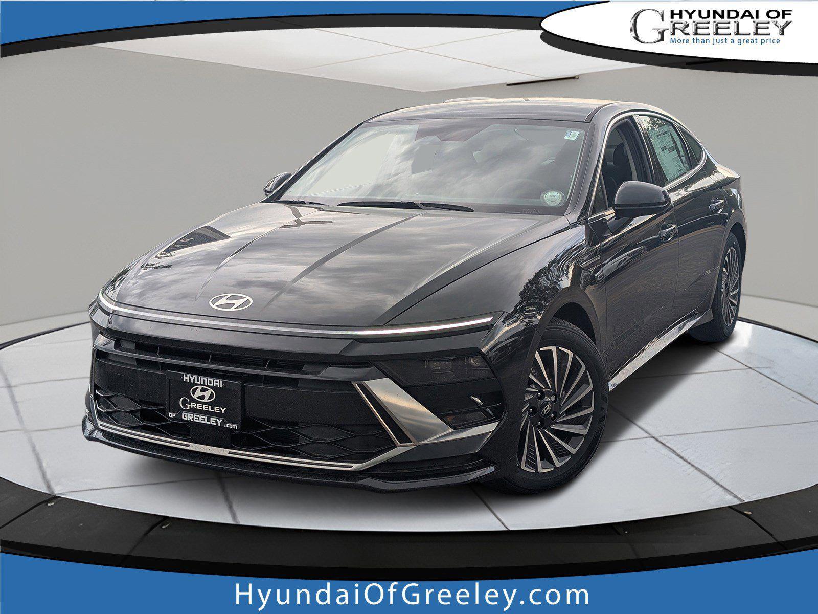 2025 Hyundai Sonata Hybrid Sedan 