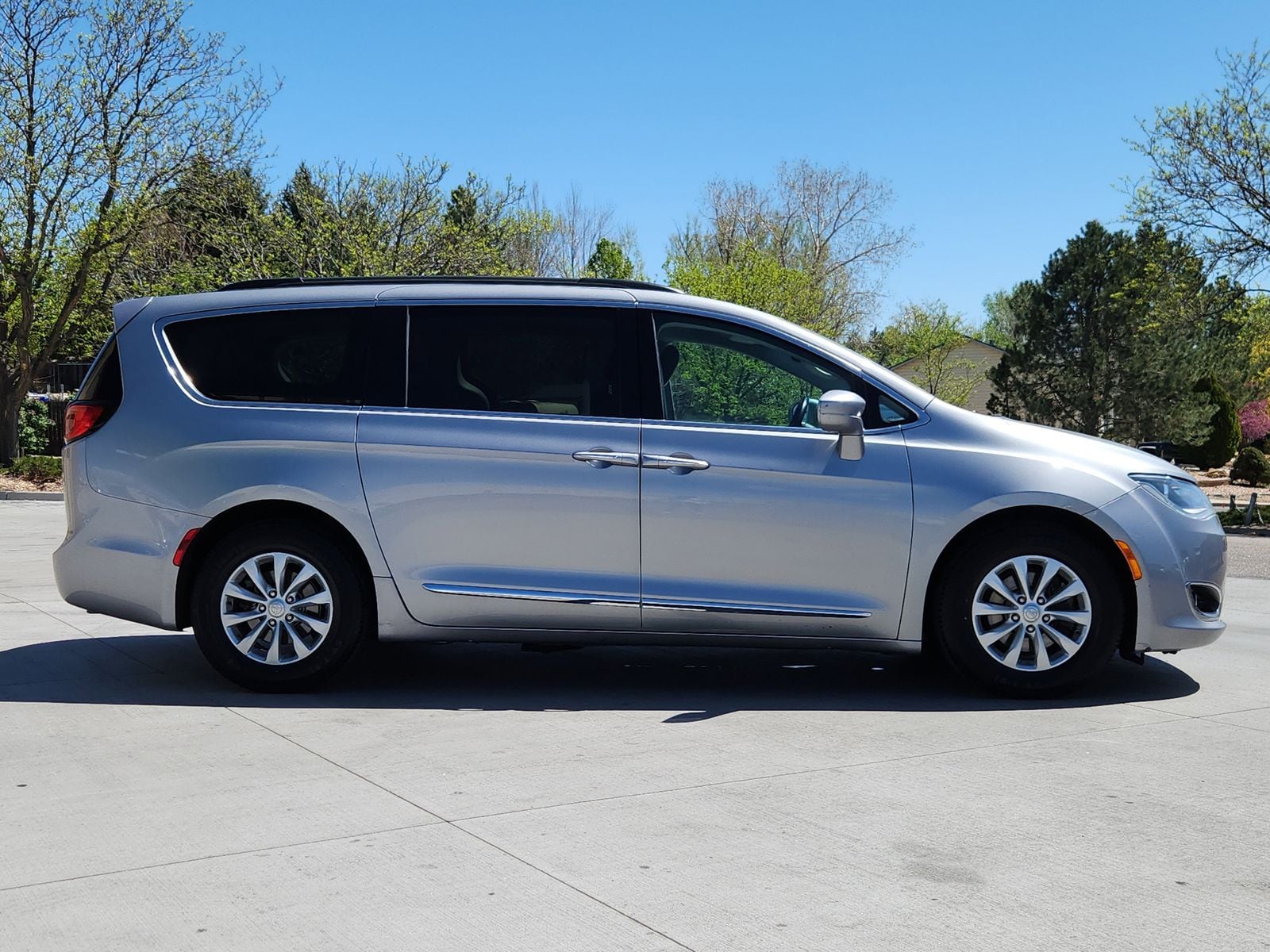 2017 Chrysler Pacifica Touring-L - Photo 6