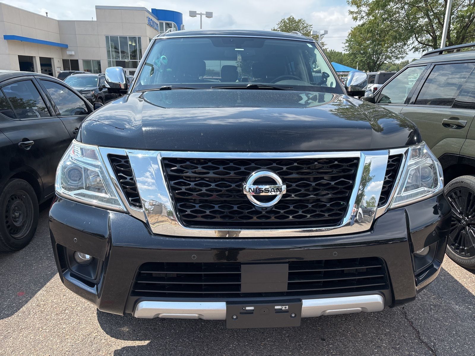 2018 Nissan Armada SL photo 2