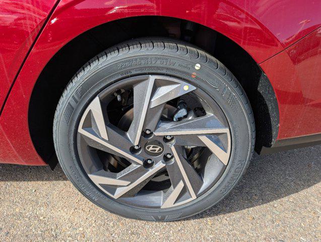2025 Hyundai Elantra SEL Sport photo 4