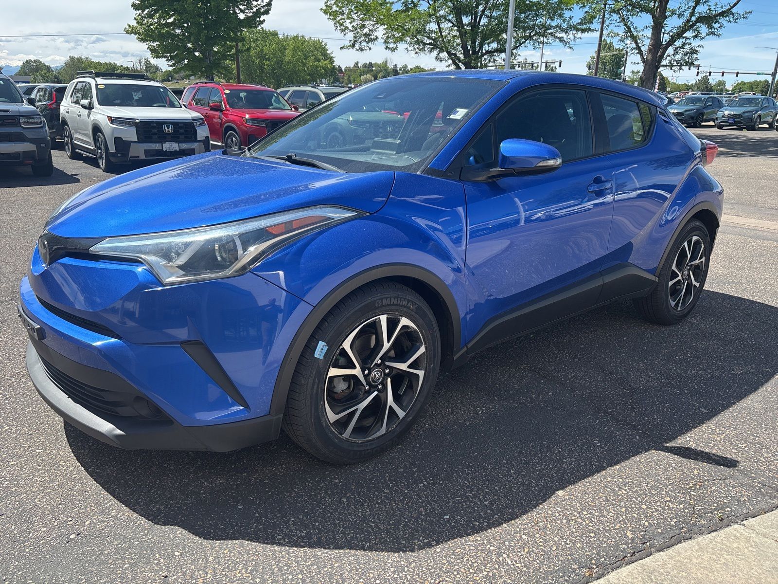 2019 Toyota C-HR XLE's photo