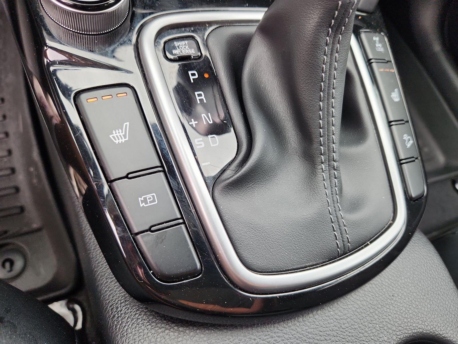 2024 Kia Seltos SX - Photo 22