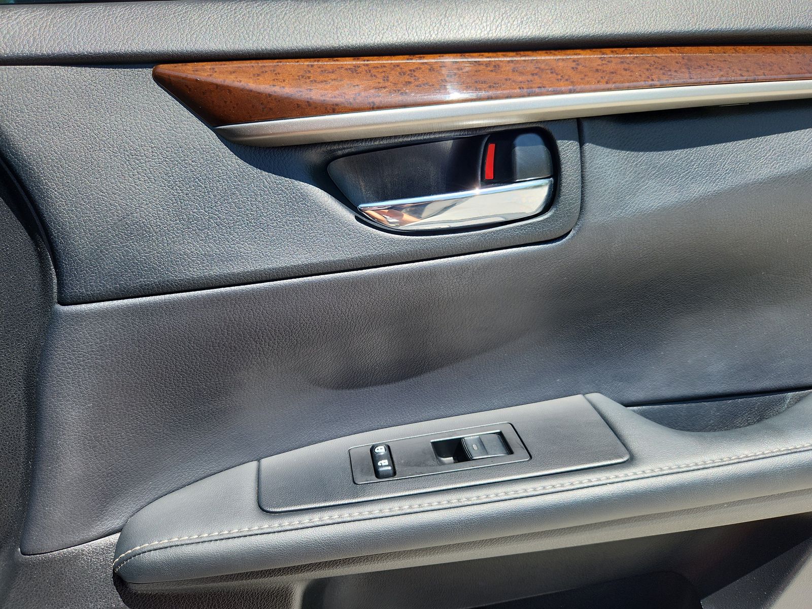 2014 Lexus ES 350 - Photo 16
