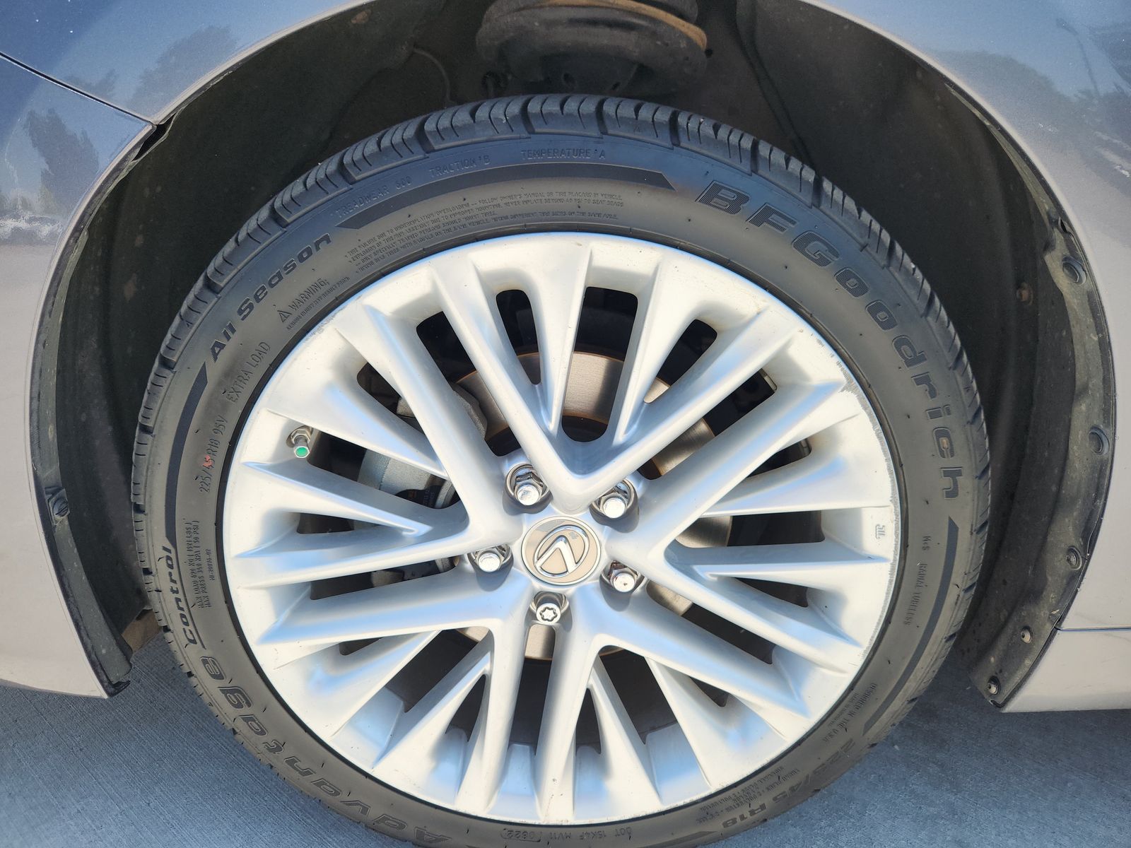 2014 Lexus ES 350 - Photo 18