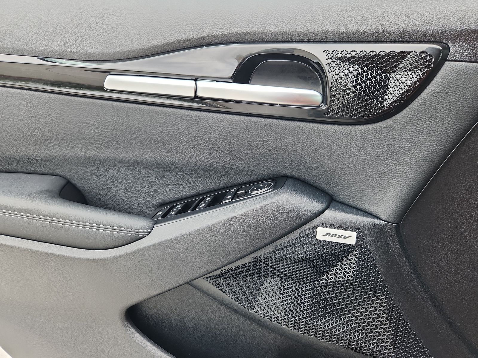 2024 Kia Seltos SX - Photo 9
