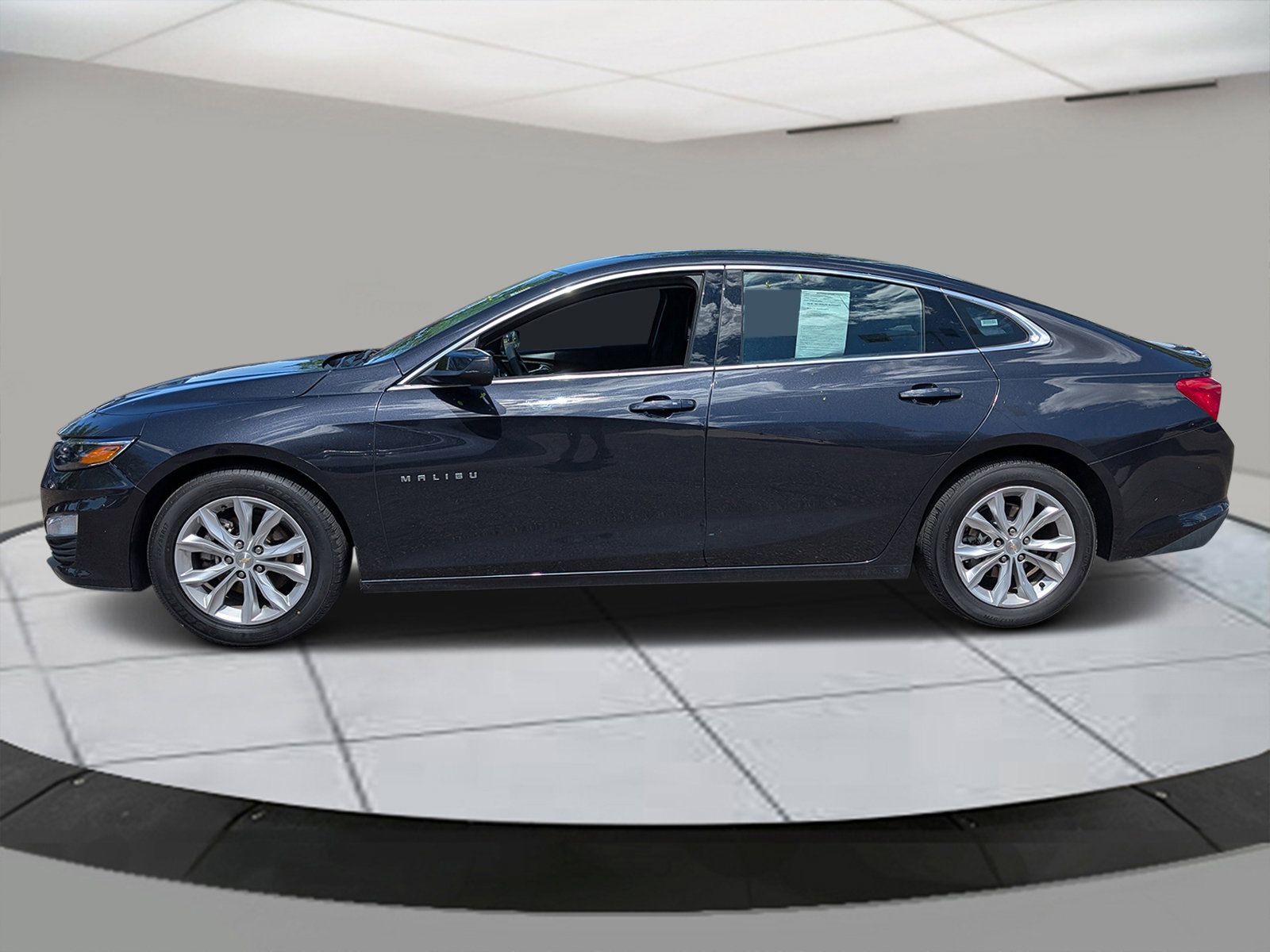 2023 Chevrolet Malibu 1LT photo 2