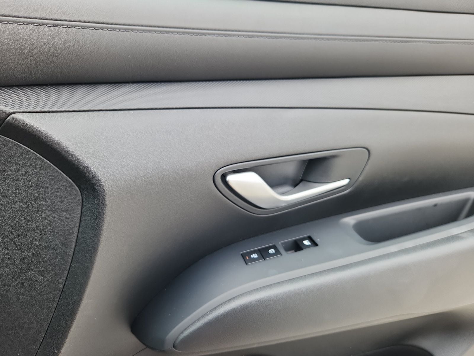 2025 Hyundai Santa Cruz SE - Photo 15