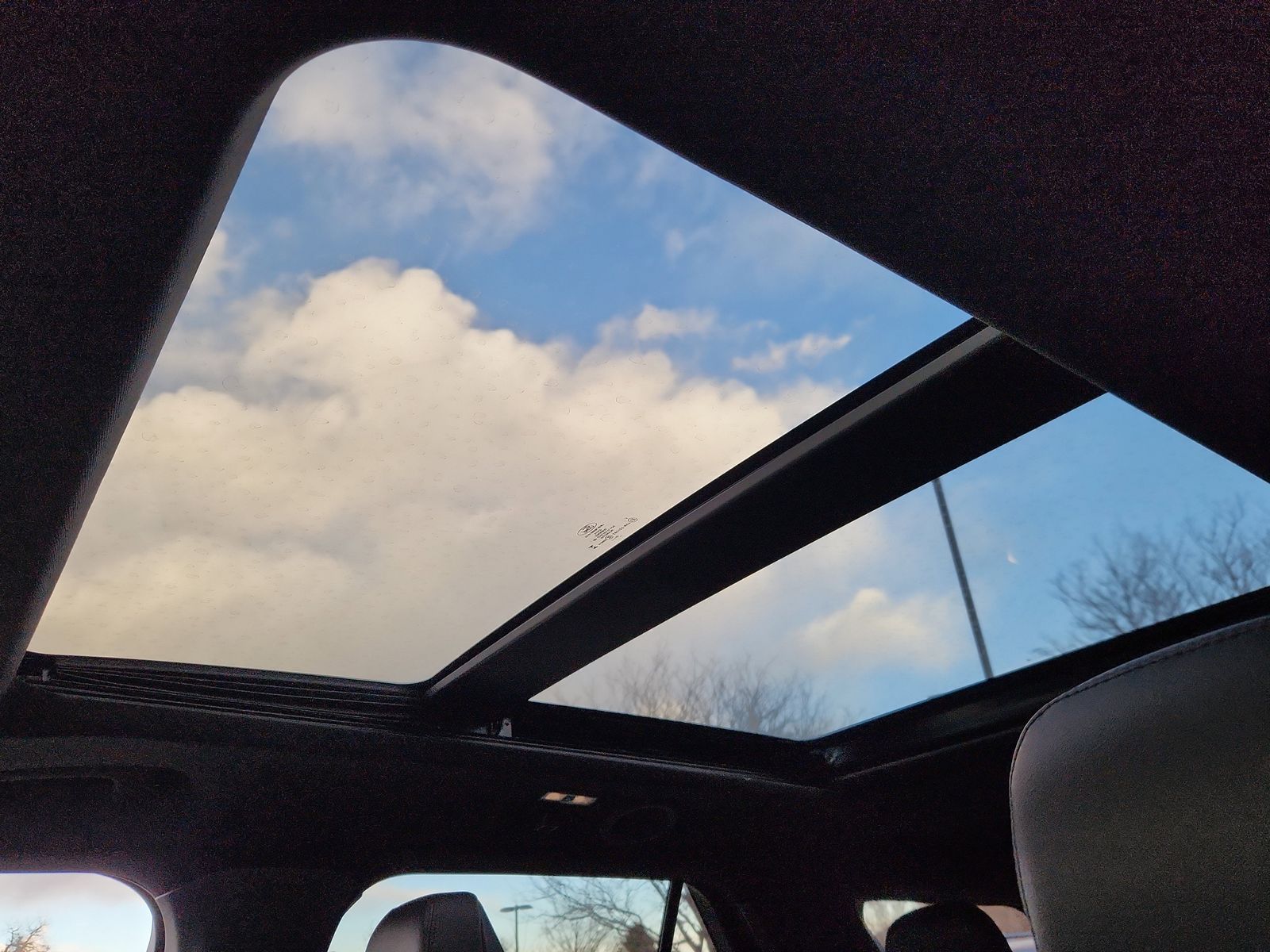 2025 Ford Explorer Platinum - Photo 28