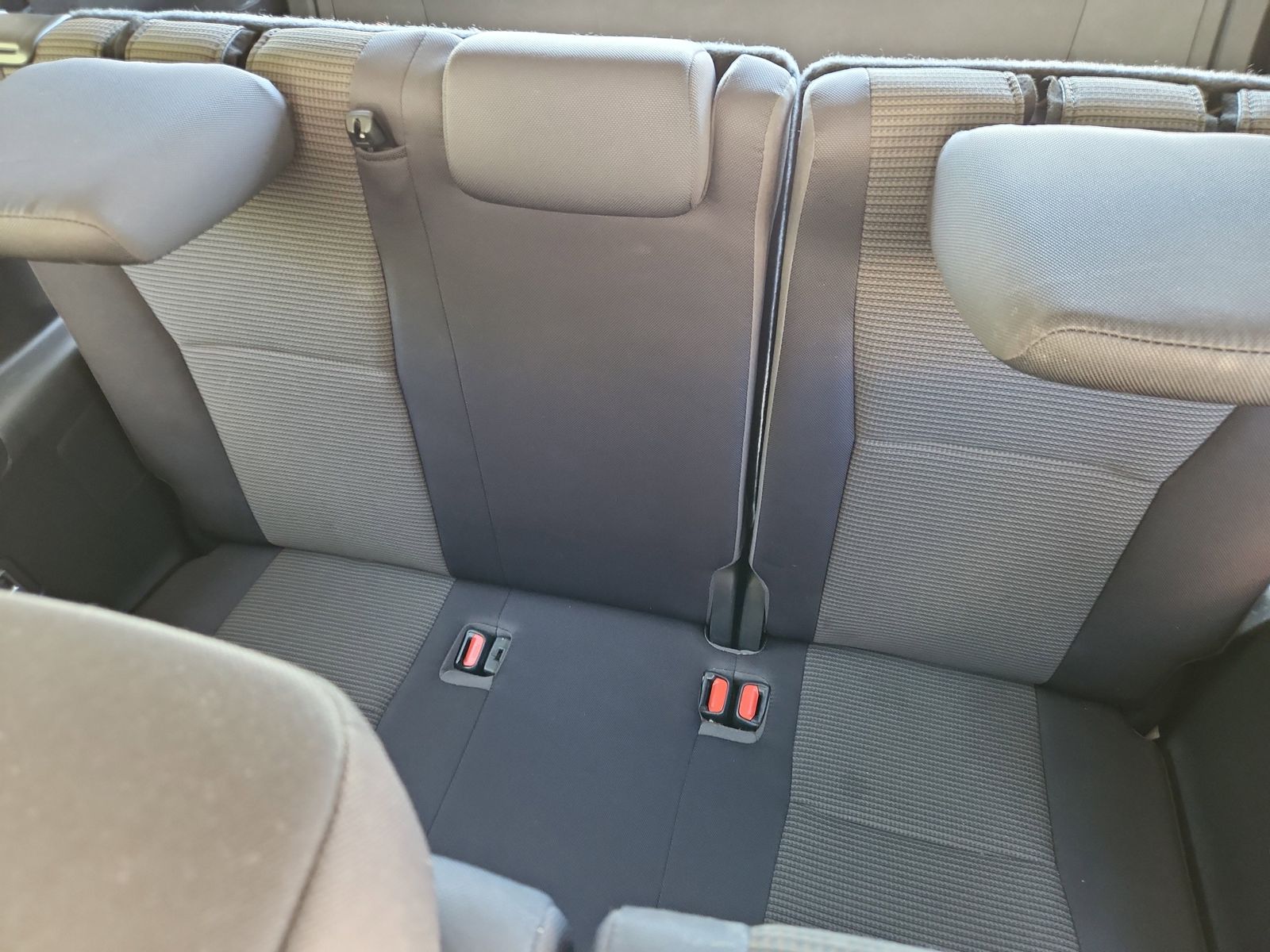 2022 Toyota Highlander L - Photo 13