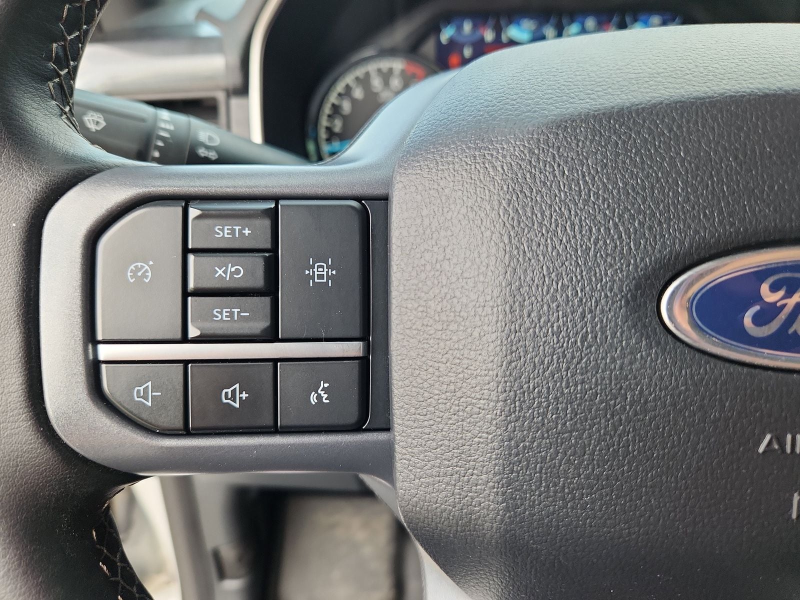 2023 Ford F-150 XLT - Photo 21