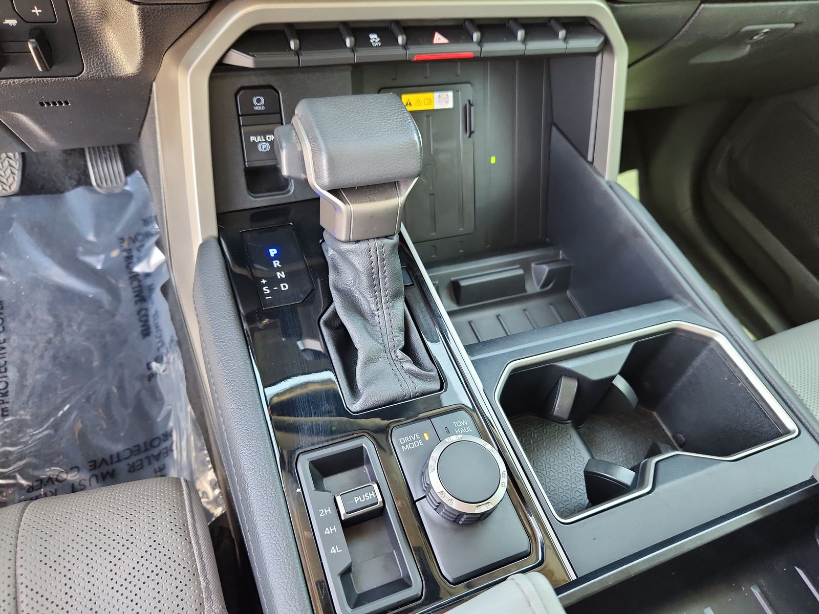 2024 Toyota Tundra Limited - Photo 22