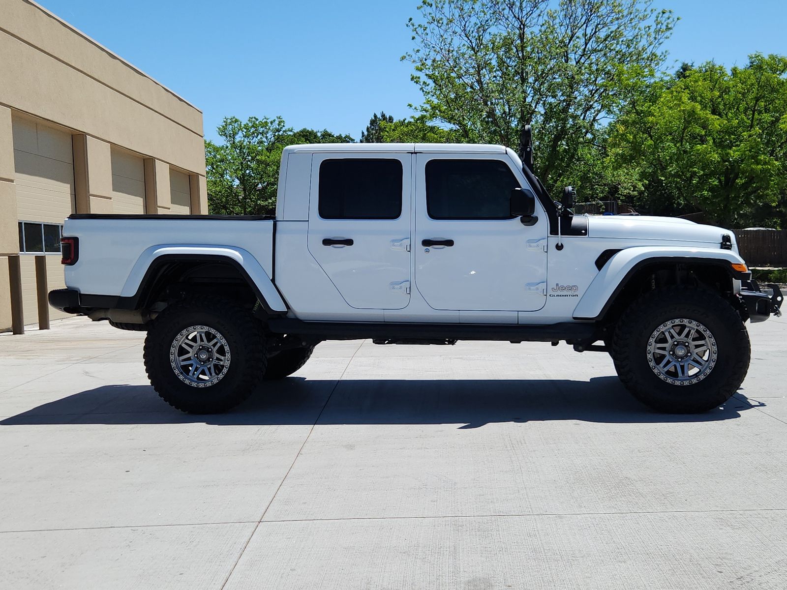2022 Jeep Gladiator Overland - Photo 6