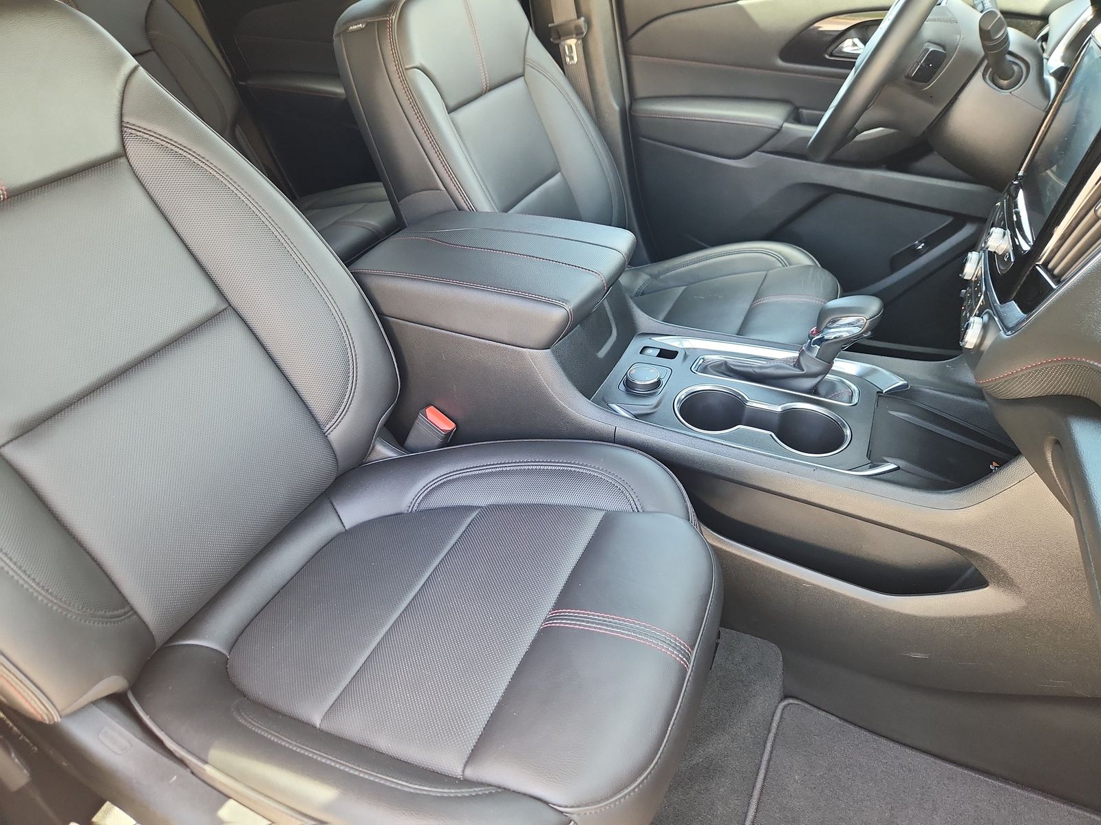 2023 Chevrolet Traverse RS - Photo 16