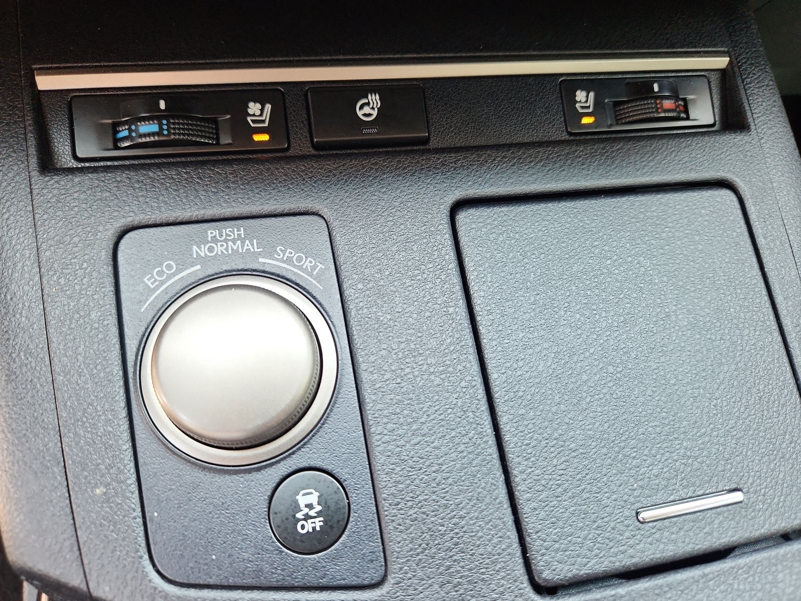 2014 Lexus ES 350 - Photo 22