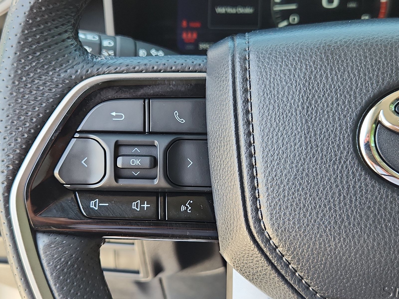 2024 Toyota Tundra Limited - Photo 20