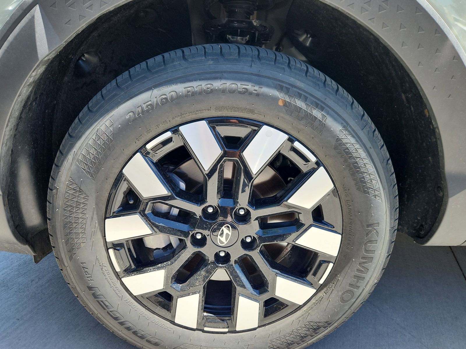 2025 Hyundai Santa Cruz SE - Photo 16