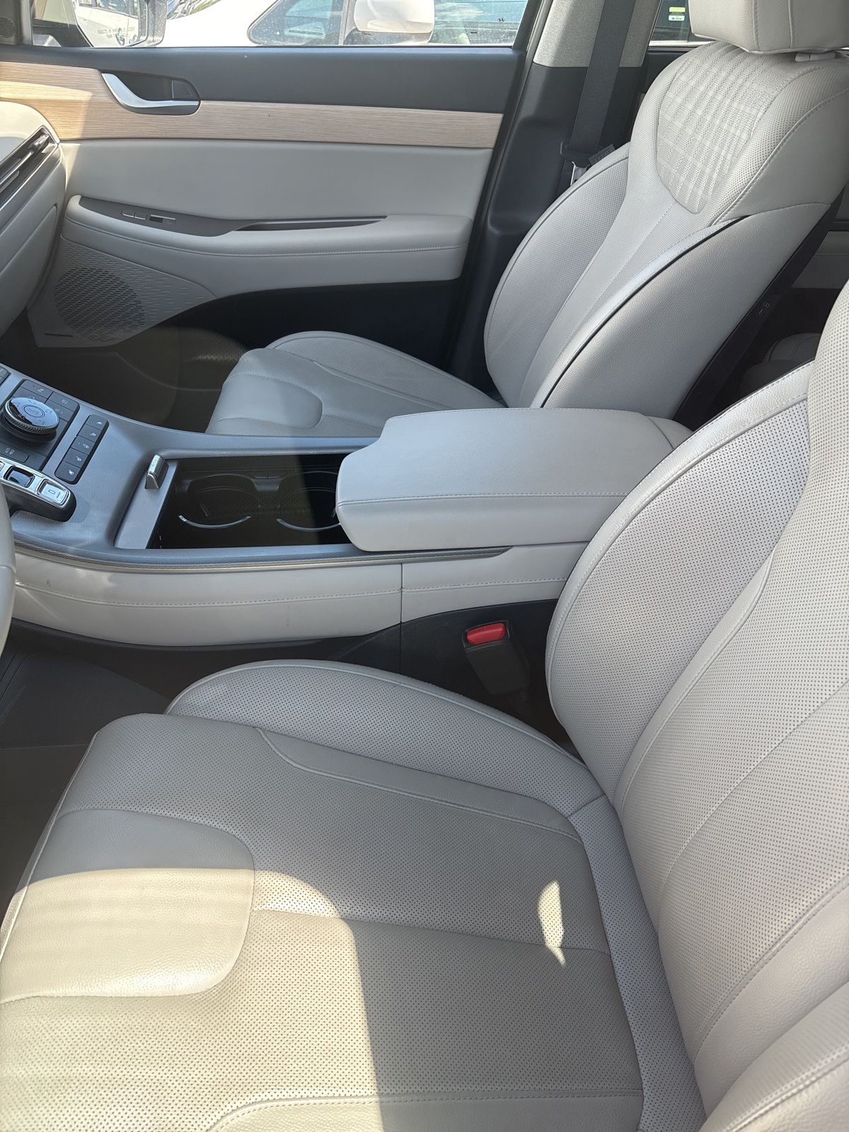 2024 Hyundai Palisade Limited photo 2