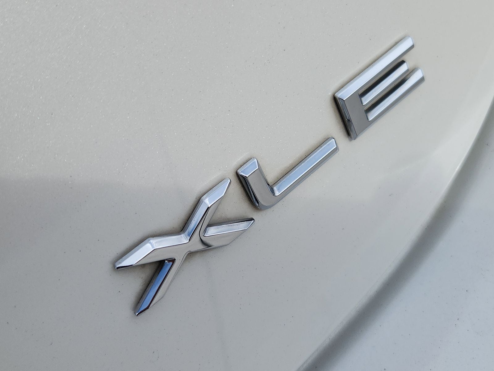 2016 Toyota Avalon XLE - Photo 14
