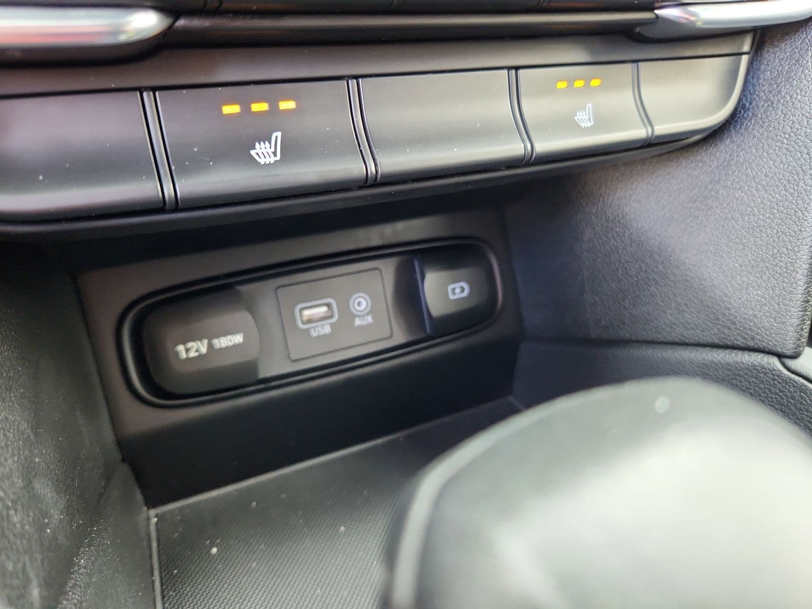 2019 Hyundai Santa Fe Limited - Photo 22