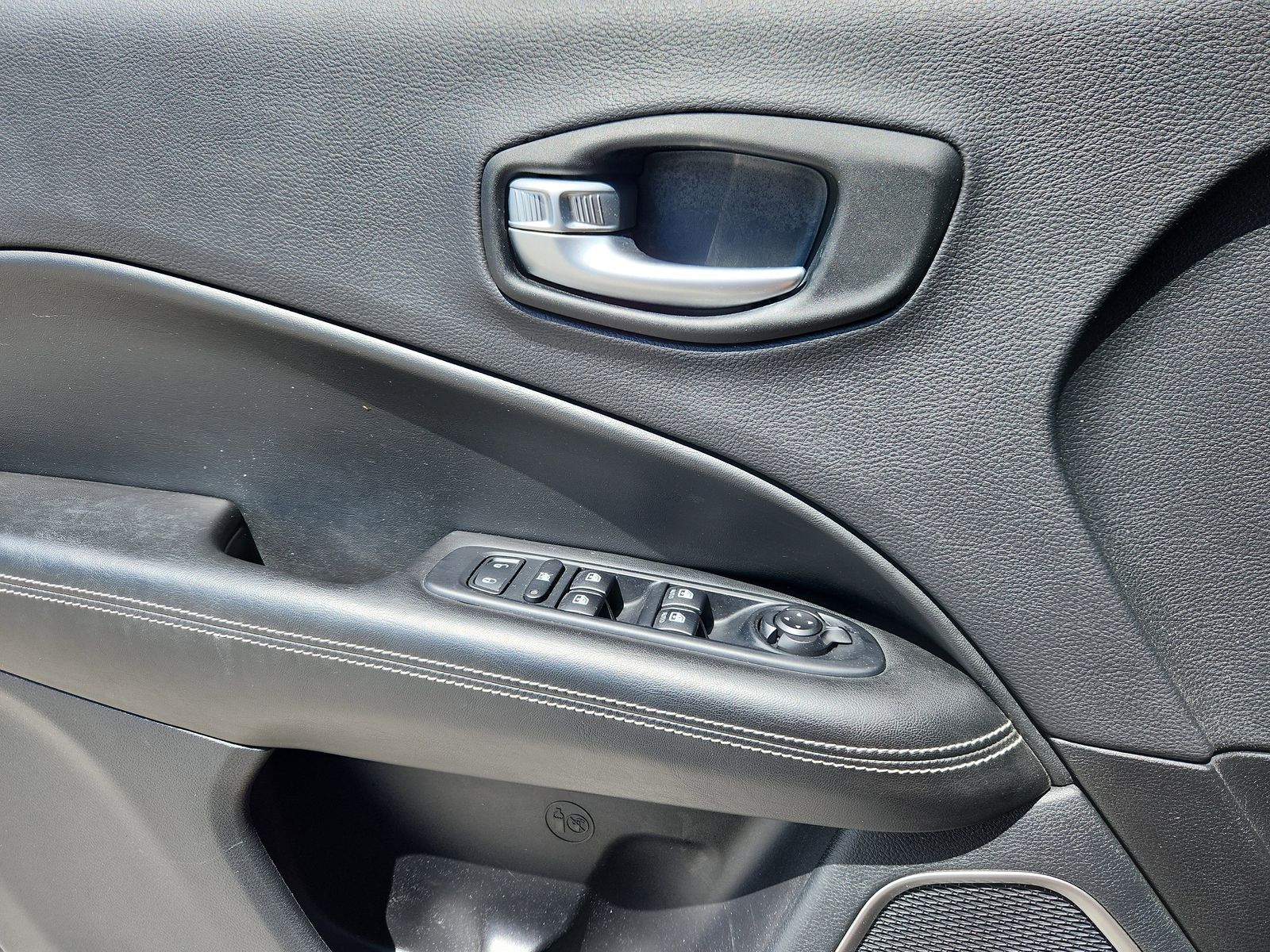 2021 Jeep Compass 80th Spec. Edition - Photo 9