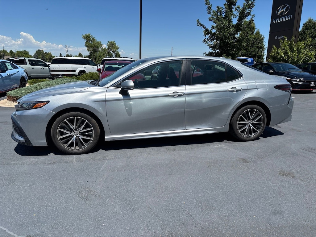 Used 2024 Toyota Camry SE Sedan