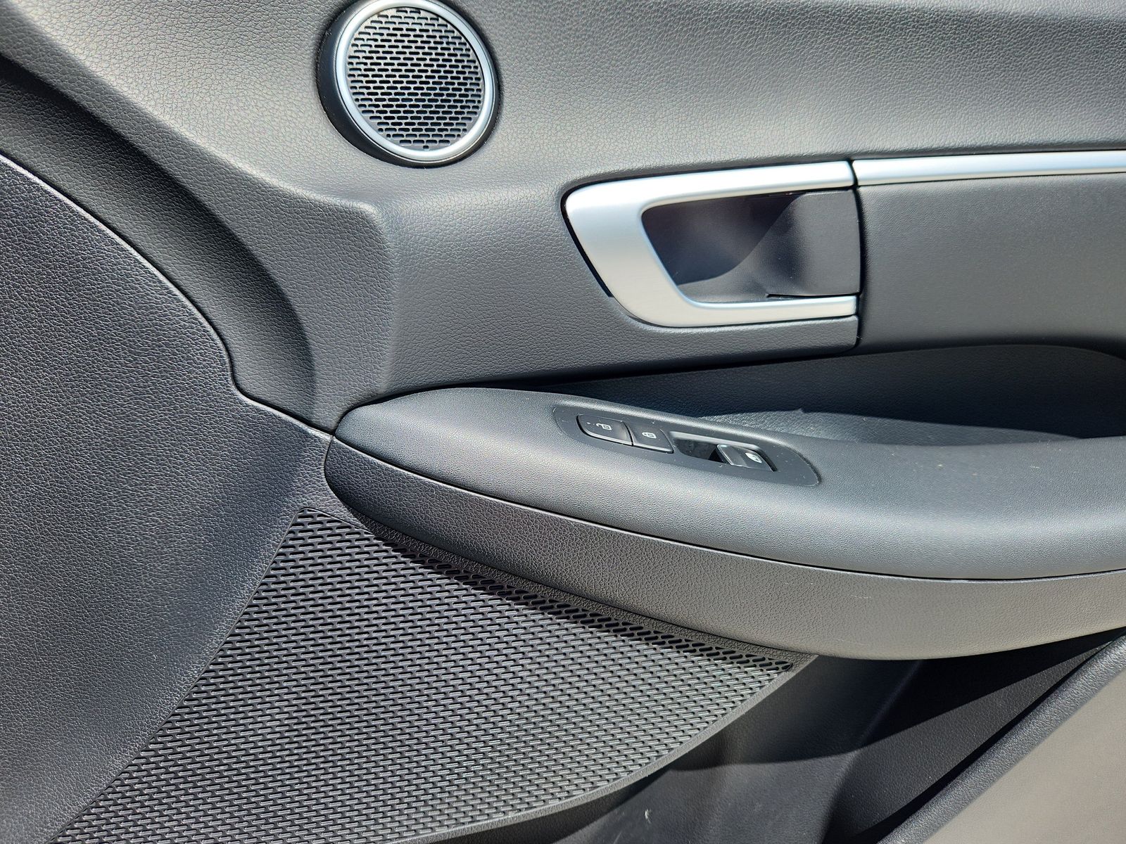 2025 Hyundai Sonata SEL - Photo 15