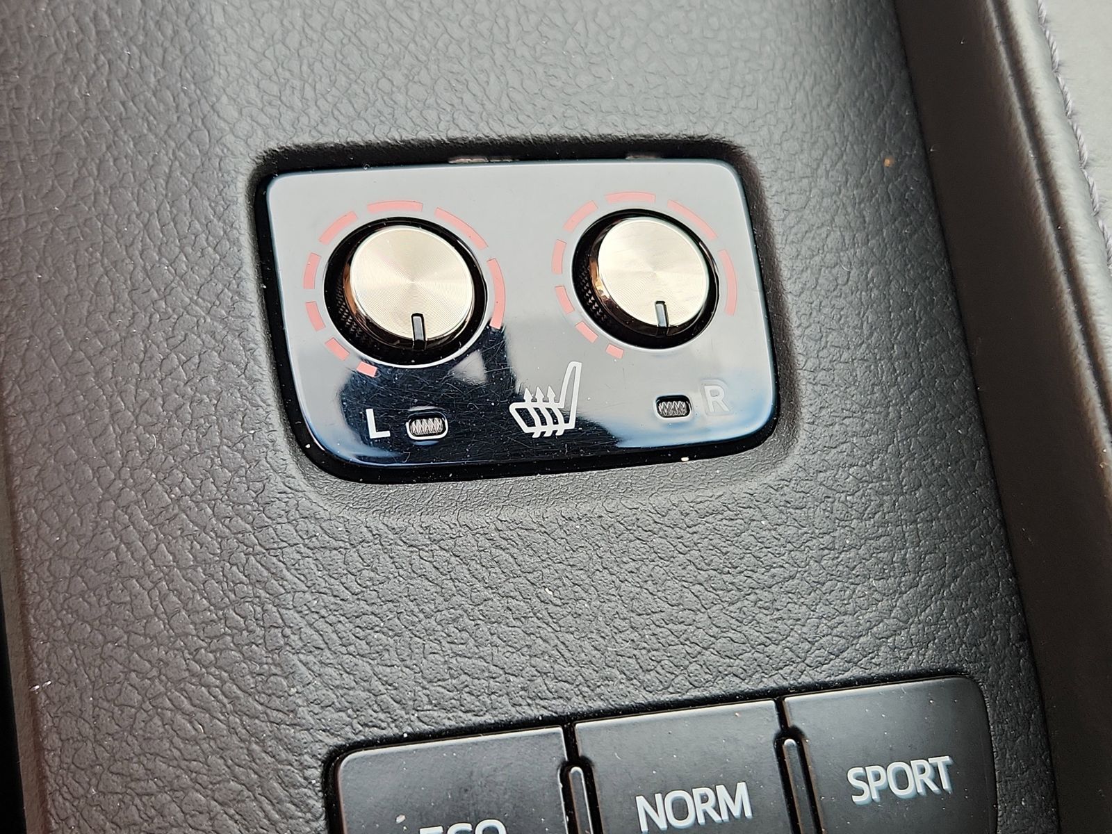 2016 Toyota Avalon XLE - Photo 22