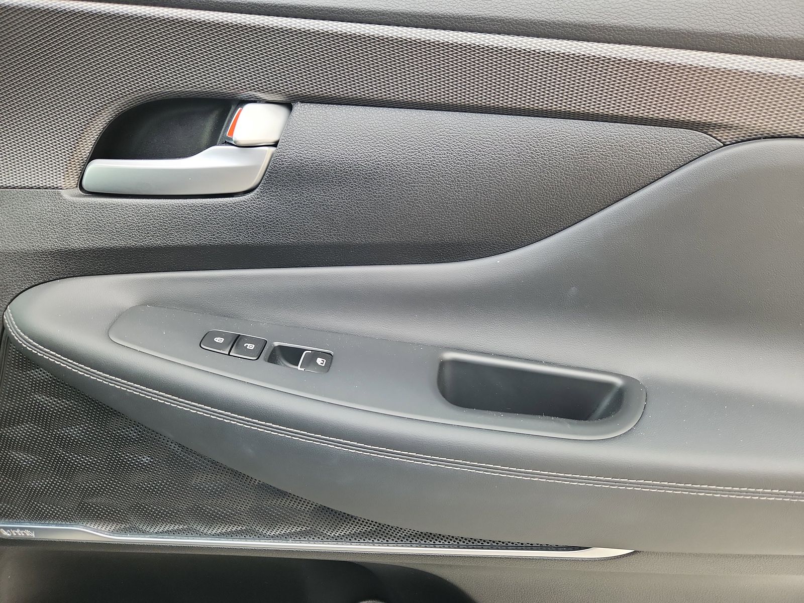 2019 Hyundai Santa Fe Limited - Photo 15