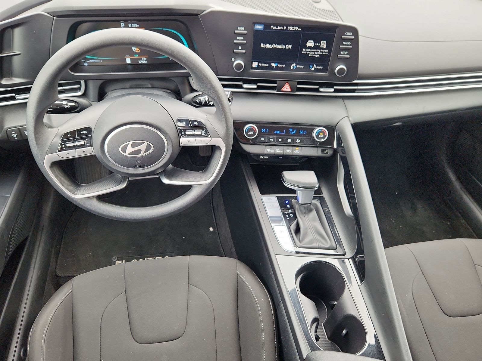 2025 Hyundai Elantra Blue - Photo 11